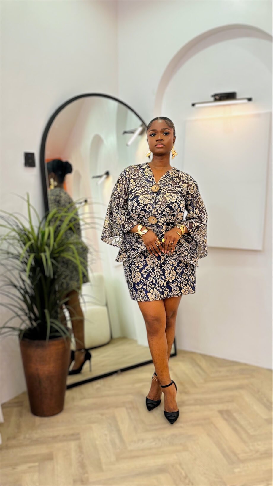 Olena Mini In Creme/Navy Blue